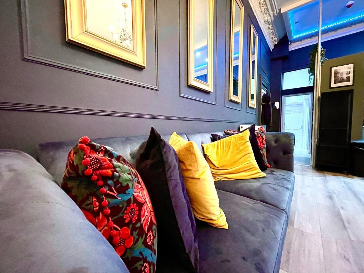 Adeamstays Provides Beautiful Centrally Located 1 And 2 Bed Apartments On Liverpools Boulevard Esterno foto