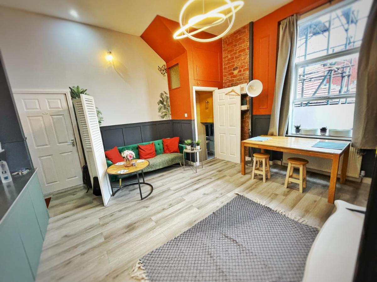 Adeamstays Provides Beautiful Centrally Located 1 And 2 Bed Apartments On Liverpools Boulevard Esterno foto