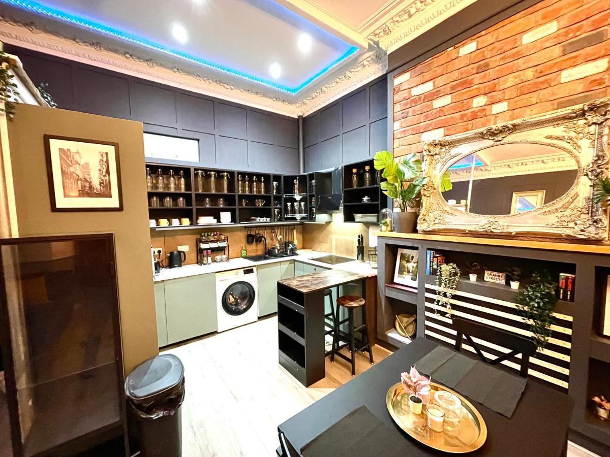 Adeamstays Provides Beautiful Centrally Located 1 And 2 Bed Apartments On Liverpools Boulevard Esterno foto