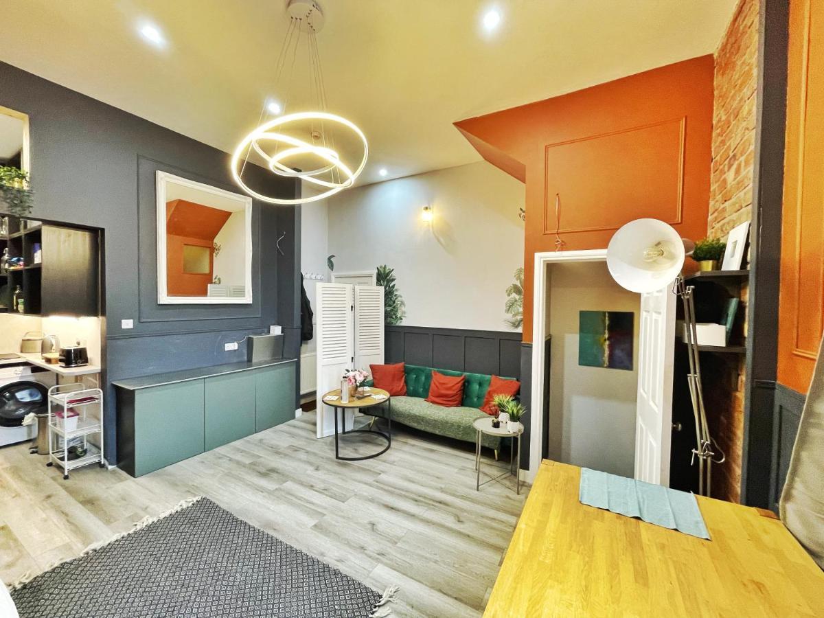 Adeamstays Provides Beautiful Centrally Located 1 And 2 Bed Apartments On Liverpools Boulevard Esterno foto