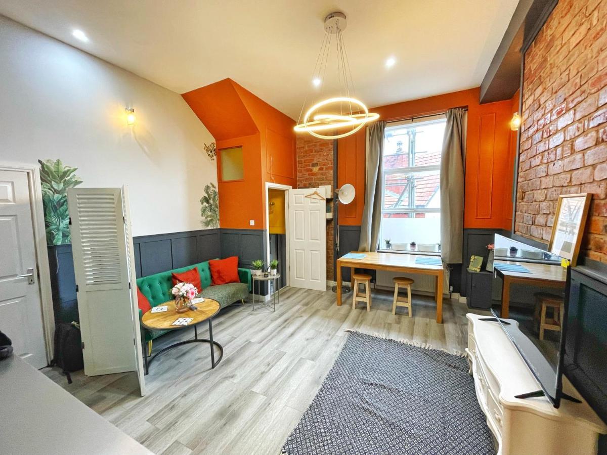 Adeamstays Provides Beautiful Centrally Located 1 And 2 Bed Apartments On Liverpools Boulevard Esterno foto