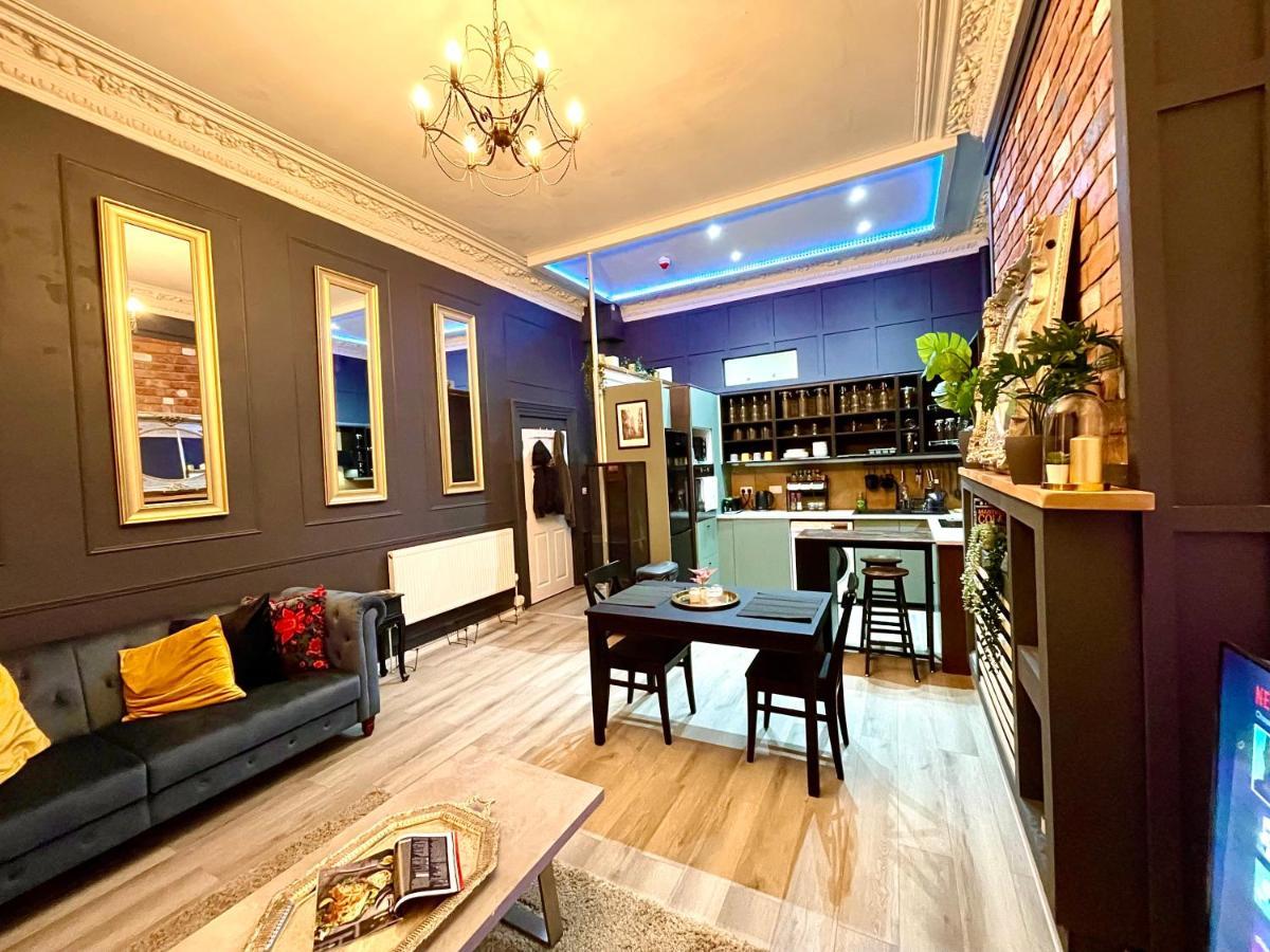 Adeamstays Provides Beautiful Centrally Located 1 And 2 Bed Apartments On Liverpools Boulevard Esterno foto