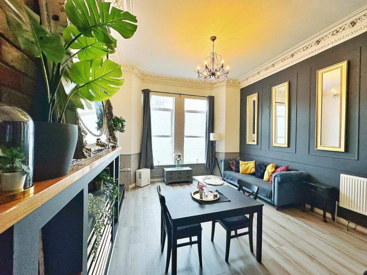 Adeamstays Provides Beautiful Centrally Located 1 And 2 Bed Apartments On Liverpools Boulevard Esterno foto