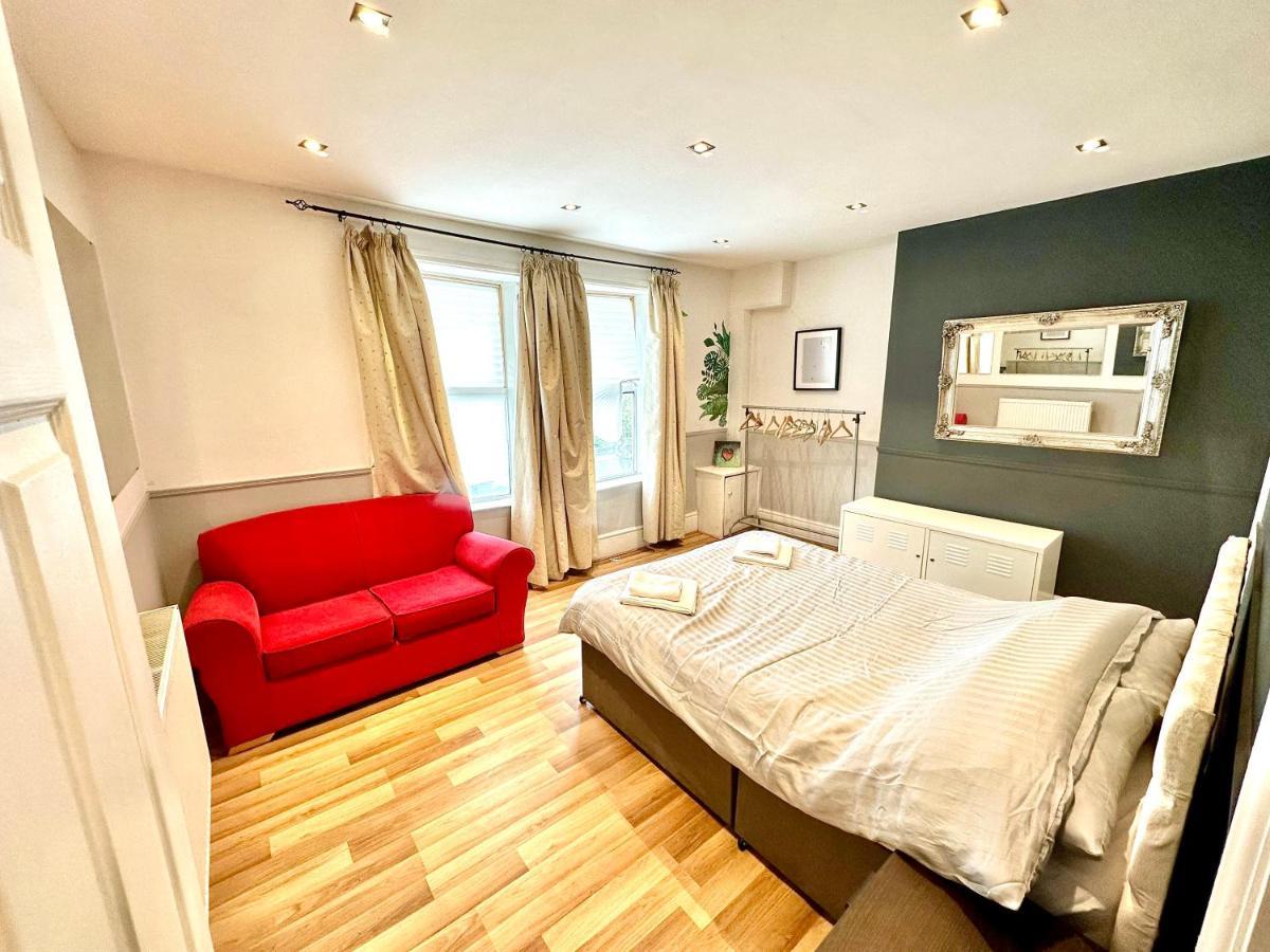Adeamstays Provides Beautiful Centrally Located 1 And 2 Bed Apartments On Liverpools Boulevard Esterno foto