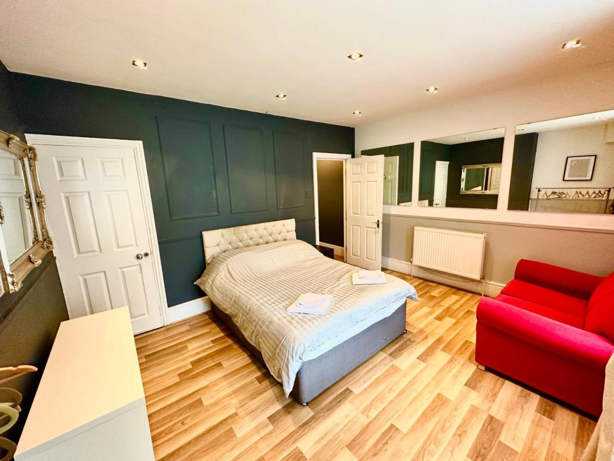 Adeamstays Provides Beautiful Centrally Located 1 And 2 Bed Apartments On Liverpools Boulevard Esterno foto